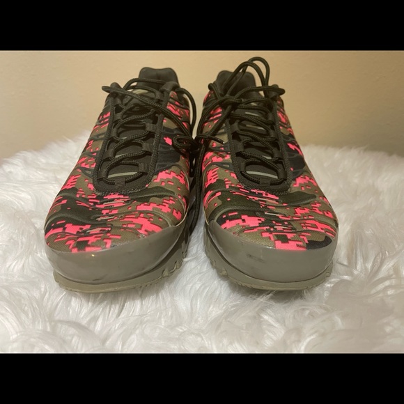 Nike Air Max Plus `Neutral Olive’ - Picture 4 of 5